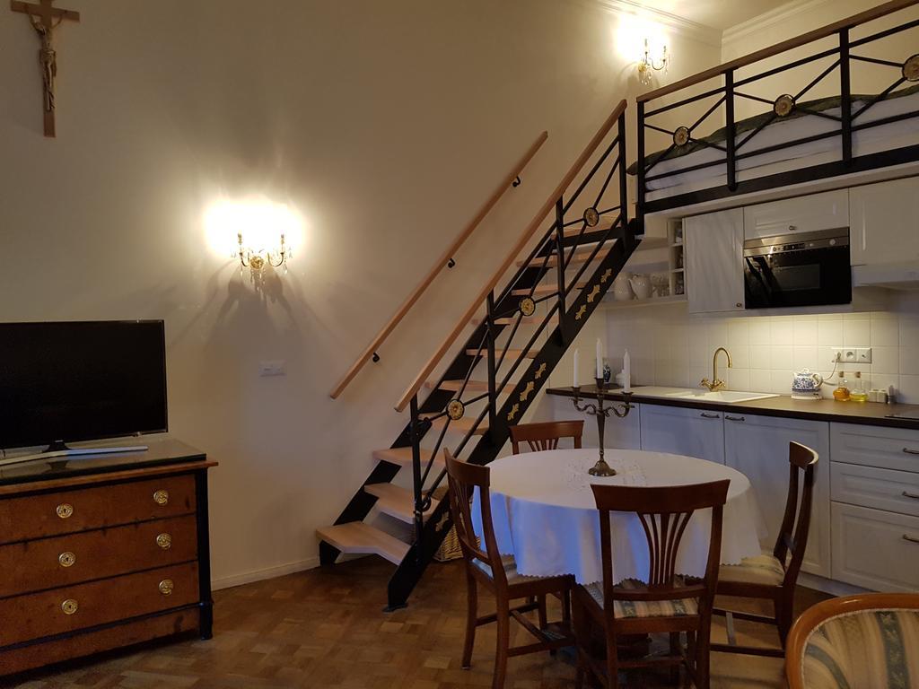 Apartment Charles Prag