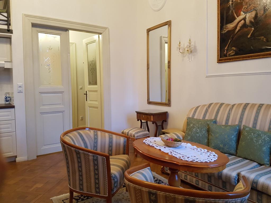 Charles Apartment Prag
