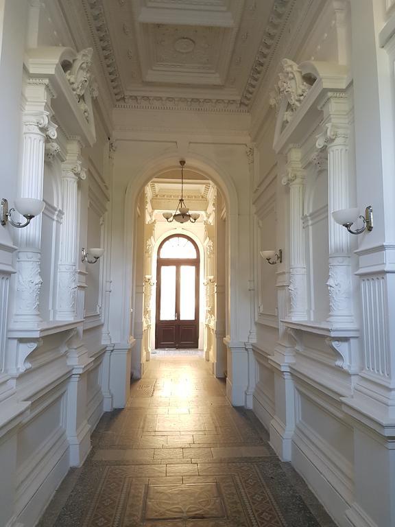 Charles * Prague